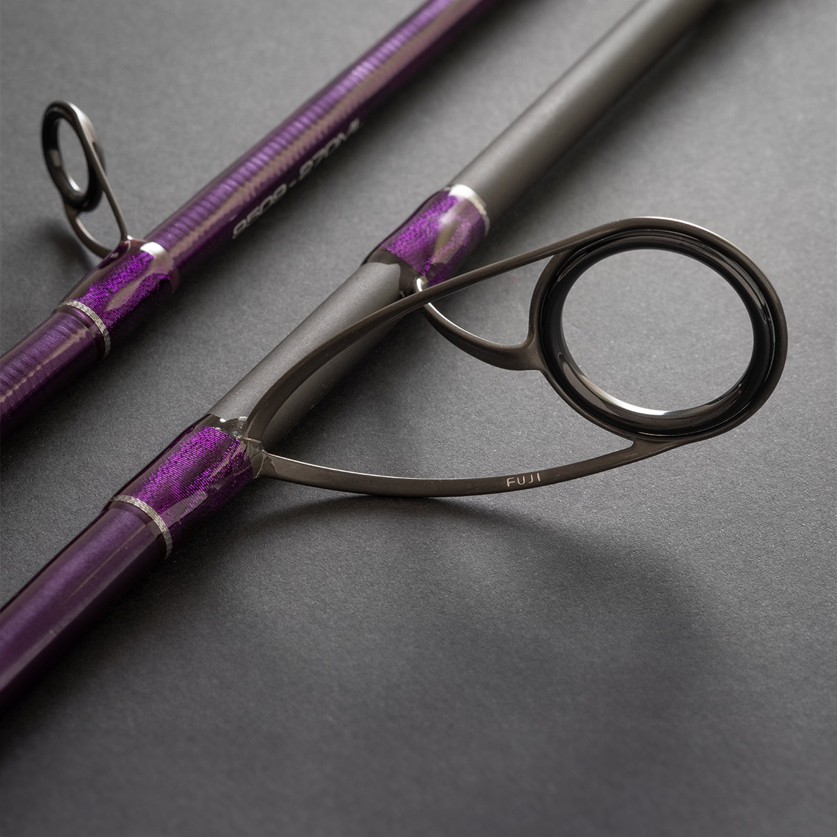 cinnetic-sky-line-purple-sea-bass-270-detalle